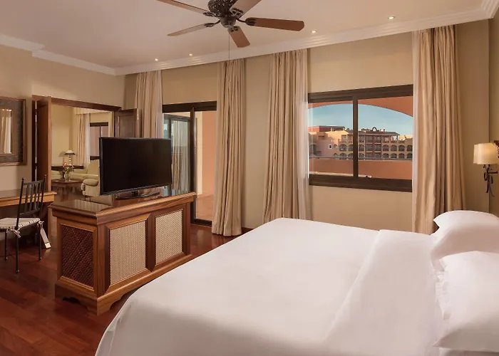 Sheraton Fuerteventura Golf & מלון 5*